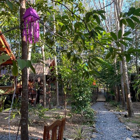 Ferienwohnung Dahla Lanta Hut Ko Lanta Exterior foto